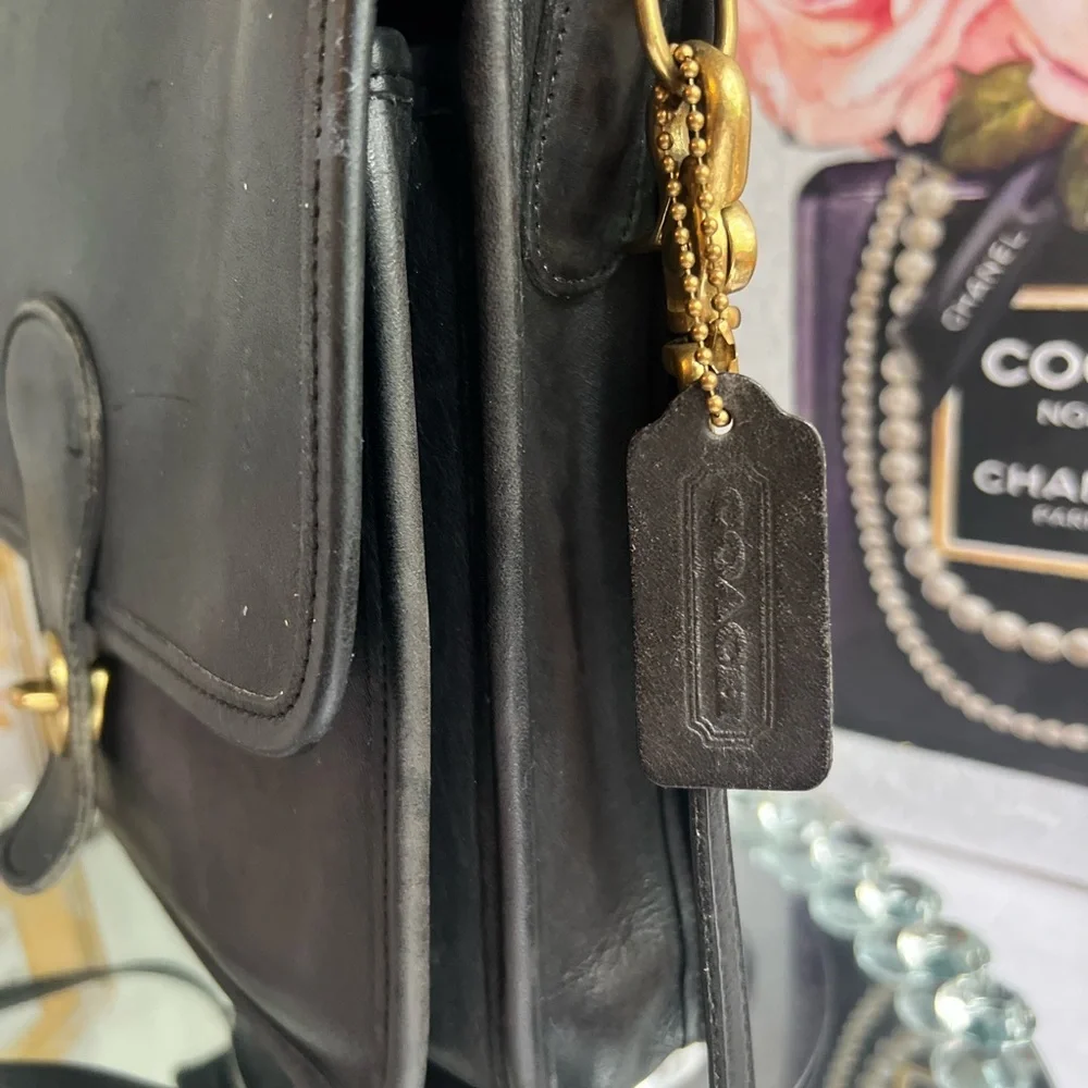Coach vintages black leather Crossbody Bag - Picture 9 of 11